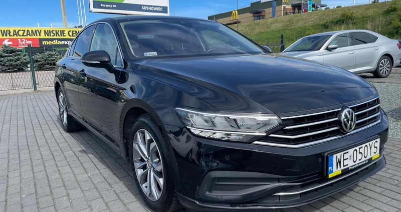 Volkswagen Passat cena 64900 przebieg: 188000, rok produkcji 2019 z Tuczno małe 326